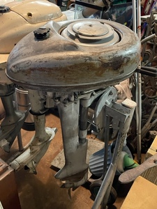 lot 99 image: Antique Boat Motor