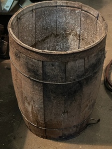 lot 106 image: Wooden Barrel