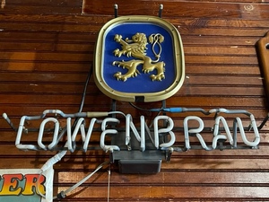 lot 109 image: Lowenbrau Neon Light Sign