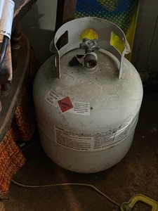 lot 127 image: 20 LB Propane Tank