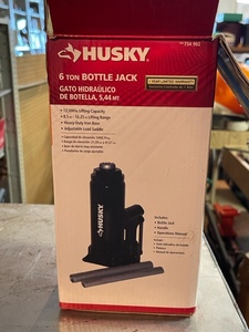 lot 153 image: Husky 6 Ton Bottle Jack