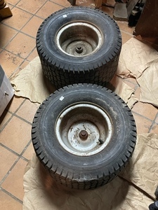 lot 161 image: Garden Tractor Tires and Rims