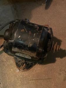 lot 162 image: Maytag Electric Motor