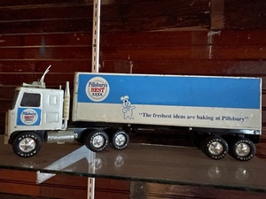 lot 167 image: Nylint Pillsbury Toy Semi Tractor Trailer