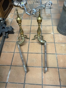 lot 200 image: Andirons