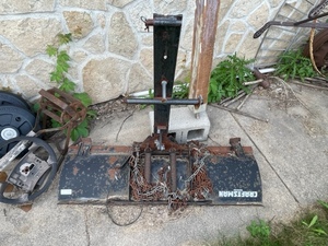 lot 278 image: Craftsman Snow Pusher