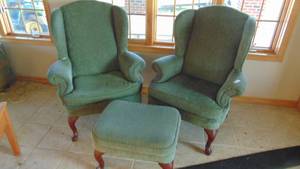 2 Green Wingbacks Chairs with Matching Ottoman