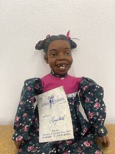 lot 8 image: Lizabeth Daddys Long Legs Doll