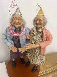 lot 17 image: Sisters Nanas Family Richard Simmons Doll Missing Accessories