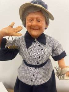 lot 34 image: Miss Bea Nanas Family Richard Simmons Doll
