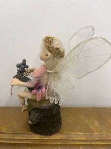 lot 39 image: Holly Berry Richard Simmons Collections of the Masters