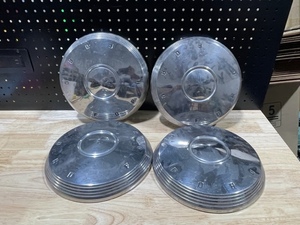 Ford Hubcaps