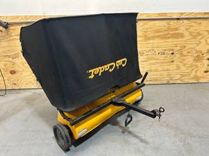 lot 4 image: CUB CADET 42 Lawn Sweeper