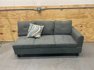lot 68 image: CouchLove Seat with 1 Throw Pillow