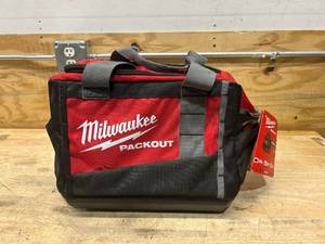 lot 73 image: MILWAUKEE 15 in. PACKOUT Tool Bag