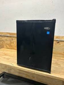 lot 91 image: DANBY 2.3 cu.ft. Compact Refrigerator