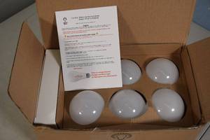 lot 53 image: NEW - Living Glow Battery Backup Light Bulb Set 6ct