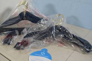 lot 97 image: NEW - 36ct Huggable Hangers Soft Clothes Hangers w Clips
