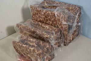 lot 111 image: NEW - 3pc Set JM New York Folding Beauty Case Giraffe Print