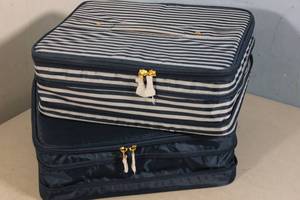 lot 47 image: NEW - 2pc Set JM New York Travel Jewelry Box Navy and White Stripes