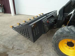 lot 32 image: Land Honer Rock Bucket 84