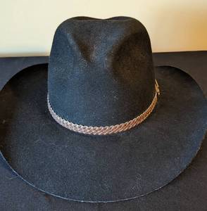 lot 139B image: Outback Felt Cowboy Hat