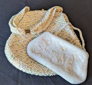 lot 130 image: Pair of Vintage Beaded Purses