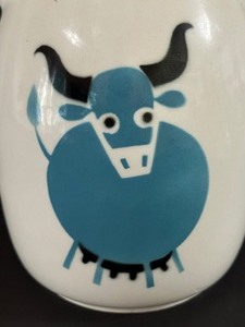 lot 31A image: Vintage Arabie Faj Frank Ceramic Bull Figurine Pitcher