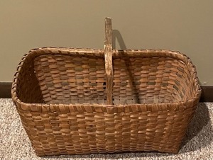 lot 143 image: Wonderful Wicker Baskets