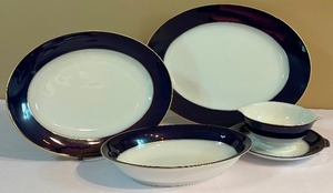 lot 100 image: Rosenthal Claudine Cobalt Blue Serving Pieces