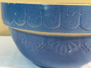 lot 101 image: Antique Blue Pottery Mixing Bowl