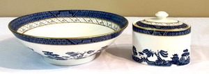 lot 102 image: Two Pieces of Vintage Royal Doulton Real Old Willow Glassware