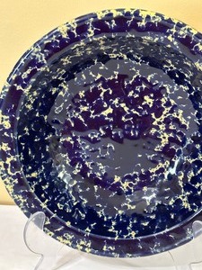 lot 20 image: Bennington Pottery Blue Agate Morning Glory Bowl
