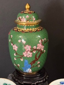 lot 90 image: Asian Decorative Items