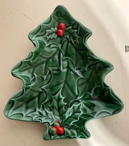 lot 260 image: Deck The Halls