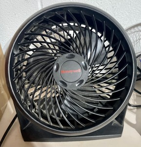 lot 262 image: Three Electrical Fans