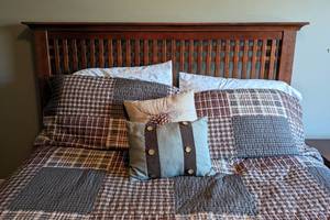 lot 35 image: Queen Size Mission Style Bed from Vaughn
