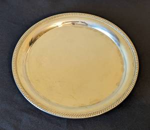 lot 41 image: Vintage Lunt Sterling Silver Plate