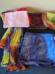 lot 49 image: Assorted Womens Scarves