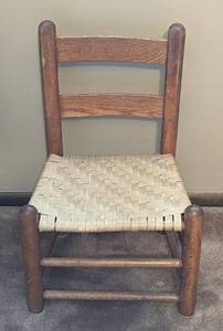 lot 122 image: Vintage Woven Seat Childs Chair