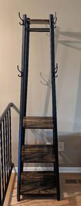 lot 183 image: Rustic Style Coat Rack Stand