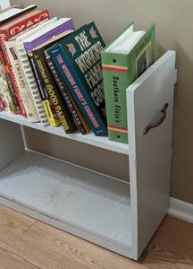 lot 191 image: Rolling Shelf and Cookbooks