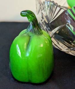lot 192 image: Crystal Bowl and Glass Fruit