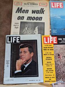 lot 209 image: Assorted Vintage Magazines