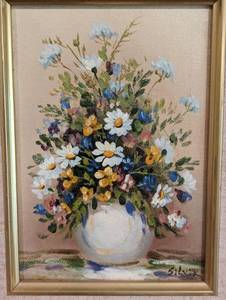 lot 209B image: Small Framed Floral Oil Painting