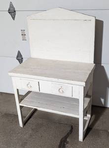 lot 238 image: Petite Painted Wood Garden Table