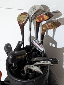 lot 267 image: Assorted Mens Golf Clubs