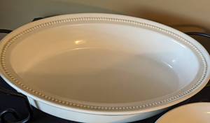 lot 268 image: Assorted White Servingware