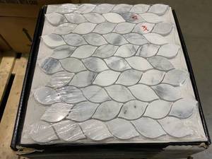 lot 121 image: MSI Calacatta Cressa Blanco 13 in. x 13.5 in. Polished Marble Look Floor and Wall Tile (32 sq. ft.)