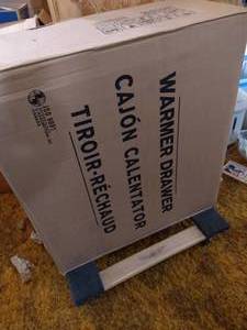 lot 40 image: NEW Electrolux 30 Warmer Drawer